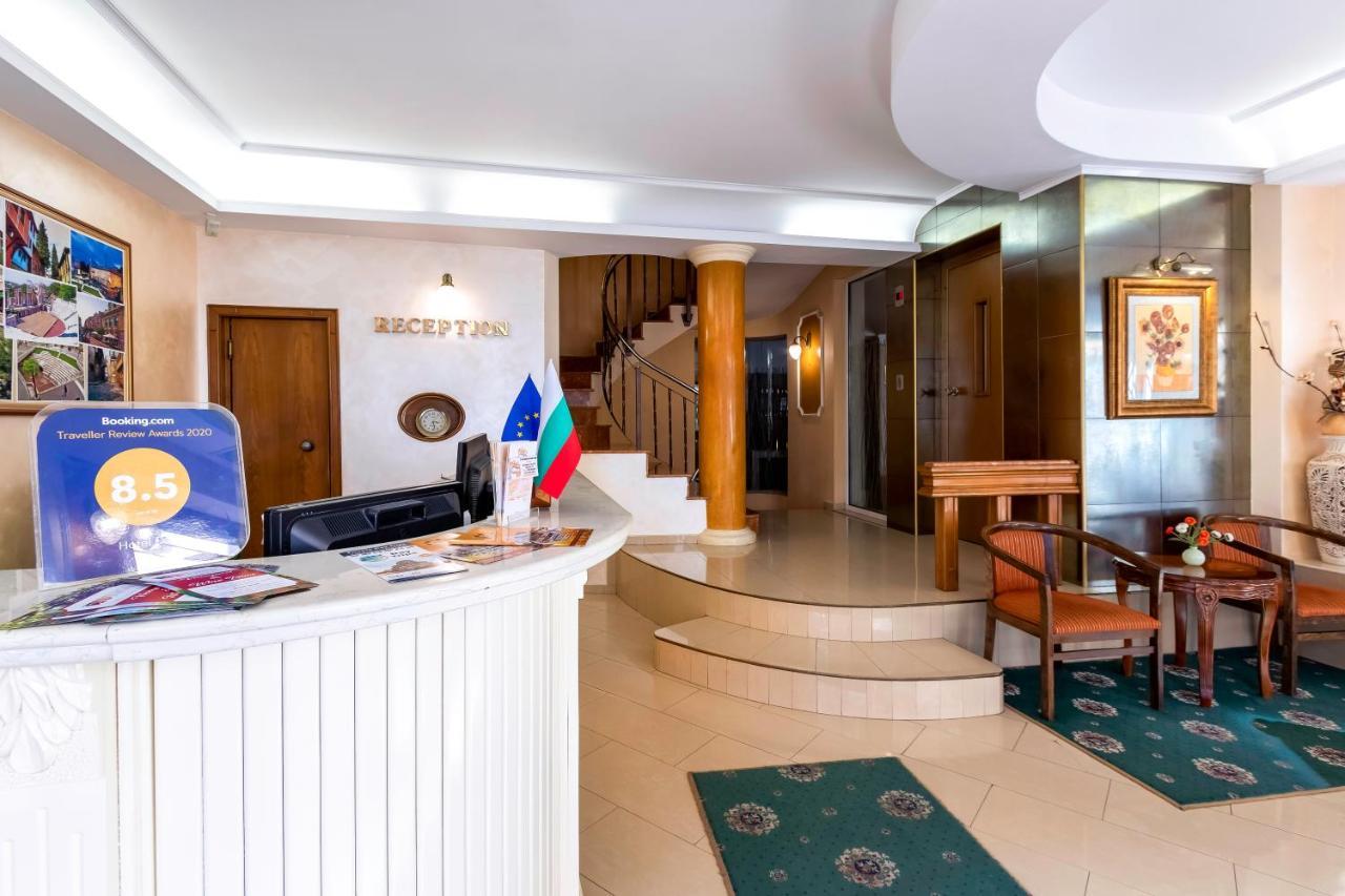 Hotel Dafi Plovdiv Esterno foto
